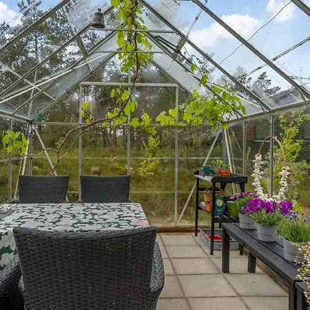 Holiday home Eliza - 600m From The Sea By Interhome